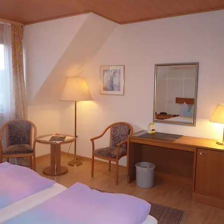 Am Schloss 3*