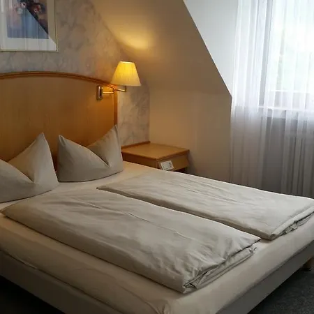 Hotell Am Schloss 3*