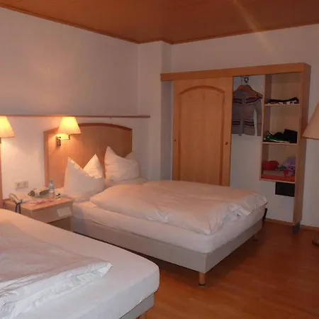 Hotell Am Schloss 3*