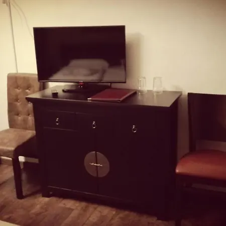 Hotell Am Schloss 3*