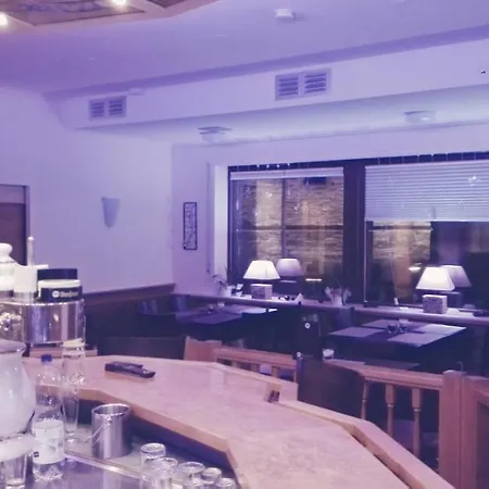 Hotell Am Schloss 3*