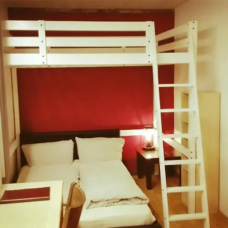 Hotell Am Schloss 3*